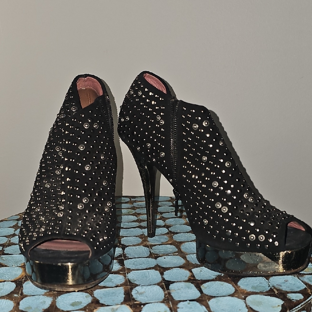 Luxury Rebel Elegant Black Platform Peep-Toe Booties